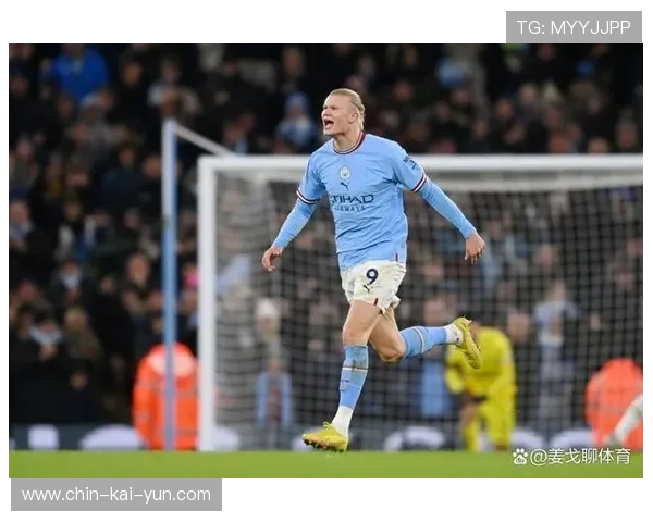 哈兰德轻松推射完成漂亮一击