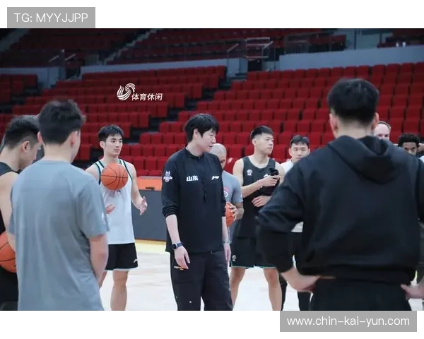 山东高速男篮强势外线表现，三分球继续主宰赛场